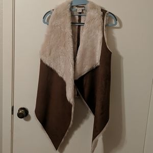 Faux Fur Ariat Vest